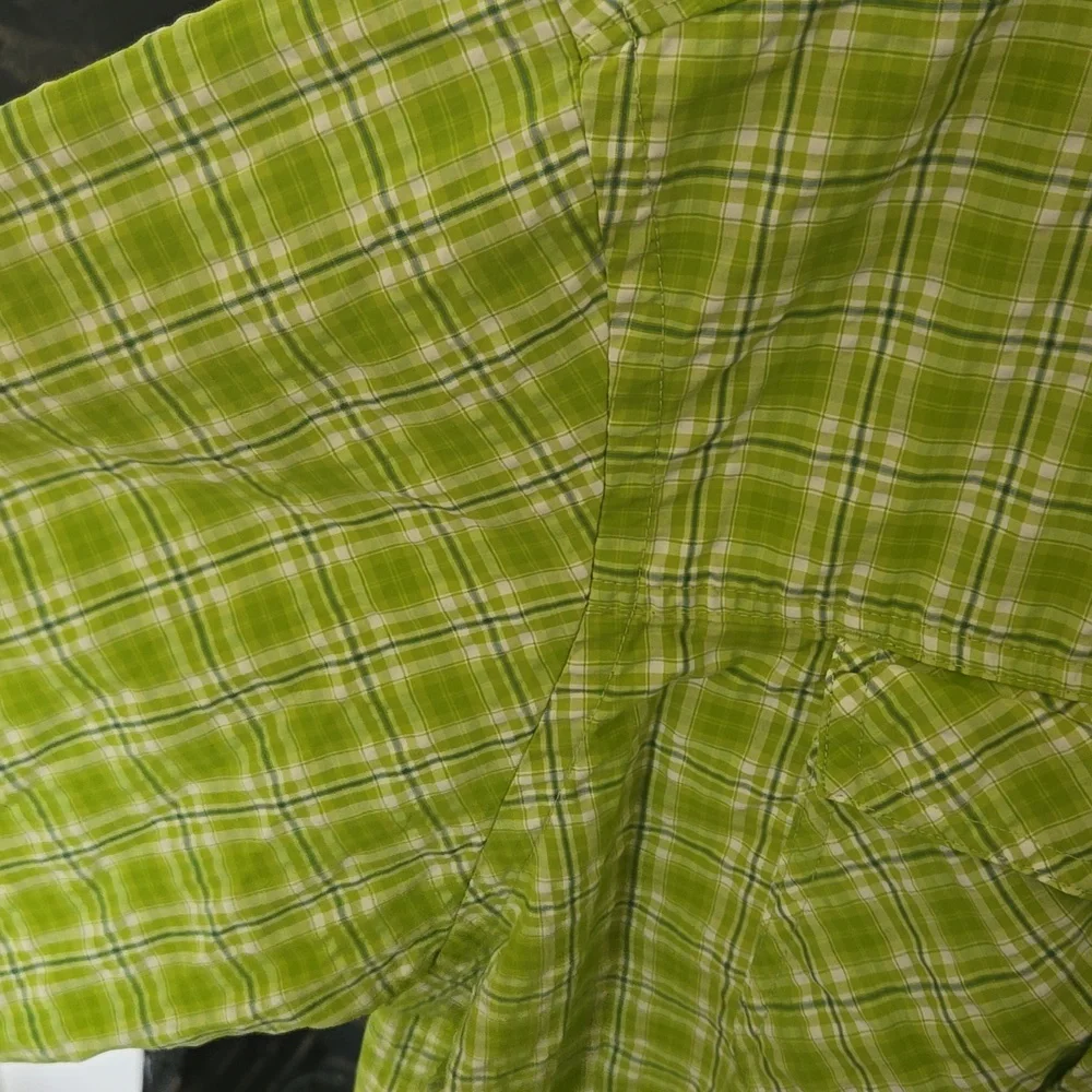 Cabela's plaid short sleeve shirt - Picture 2 of 10